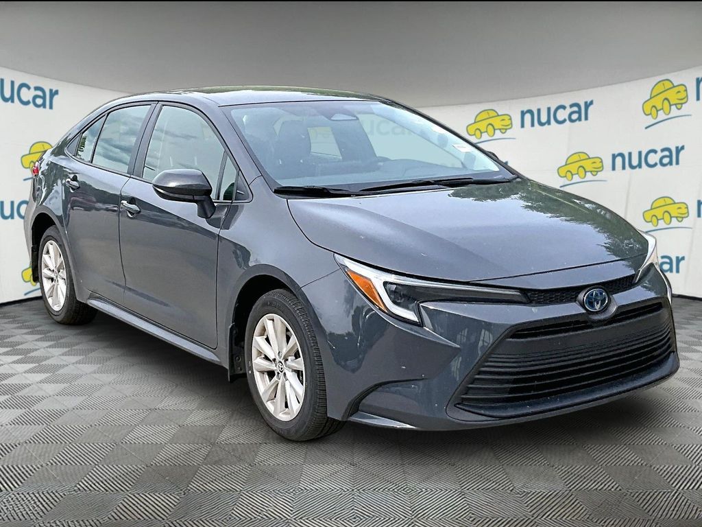 2025 Toyota Corolla Hybrid LE