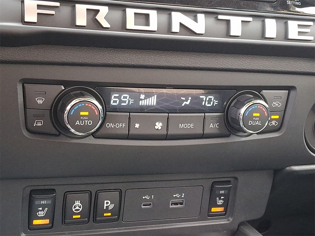2025 Nissan Frontier SV - Photo 11