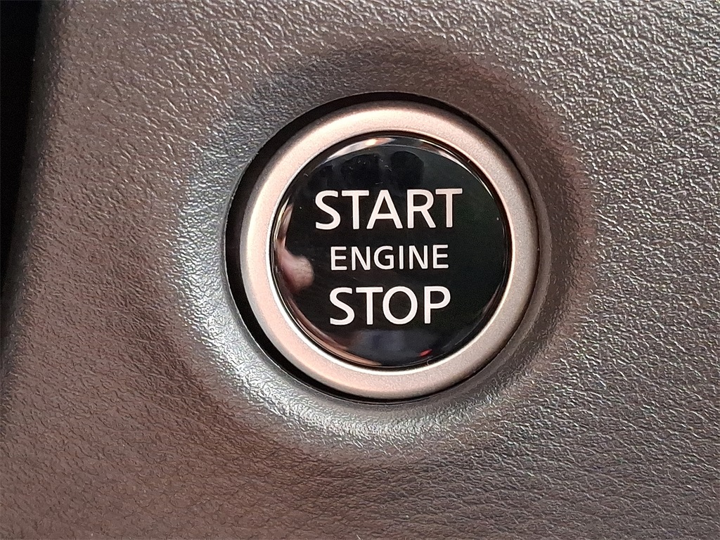 2025 Nissan Frontier SV - Photo 15