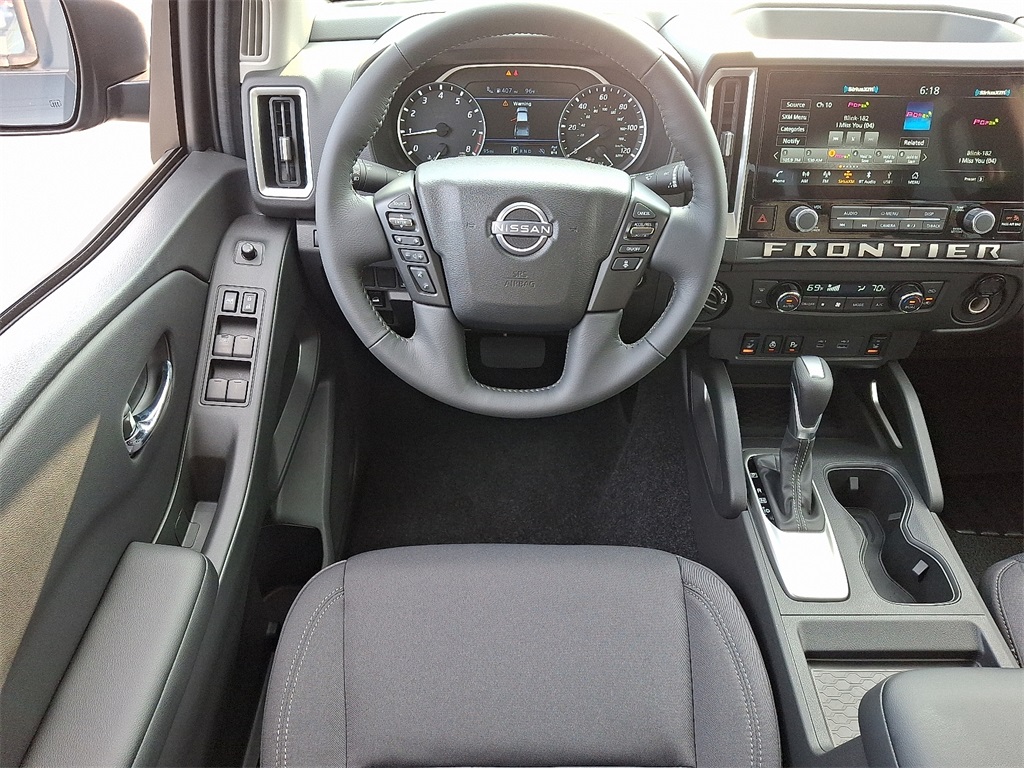 2025 Nissan Frontier SV - Photo 7