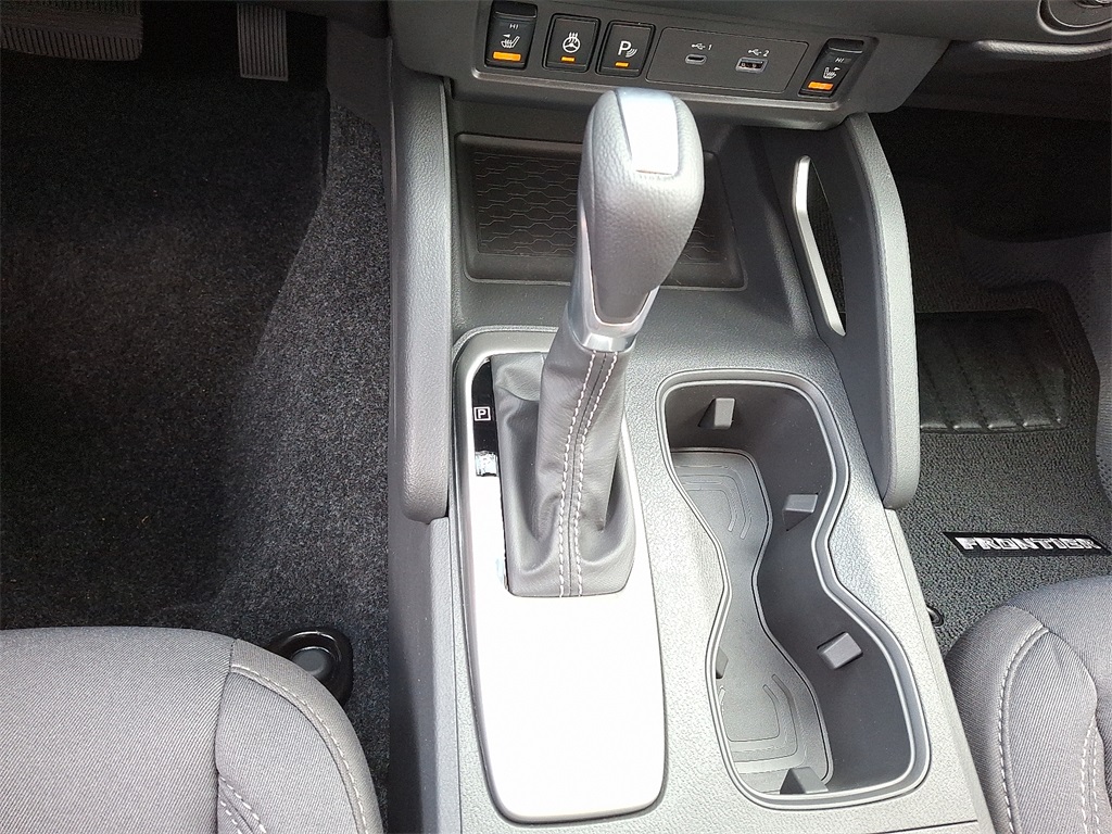 2025 Nissan Frontier SV - Photo 10