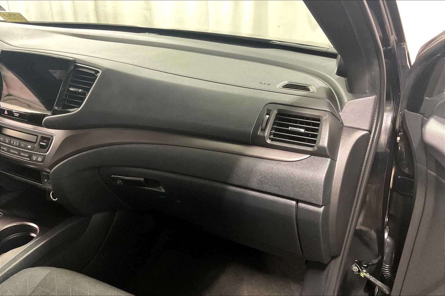 2022 Honda Pilot Sport - Photo 13