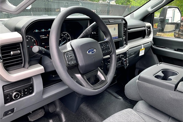 2025 Ford F-350SD XLT - Photo 7