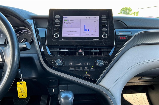 2022 Toyota Camry SE - Photo 17