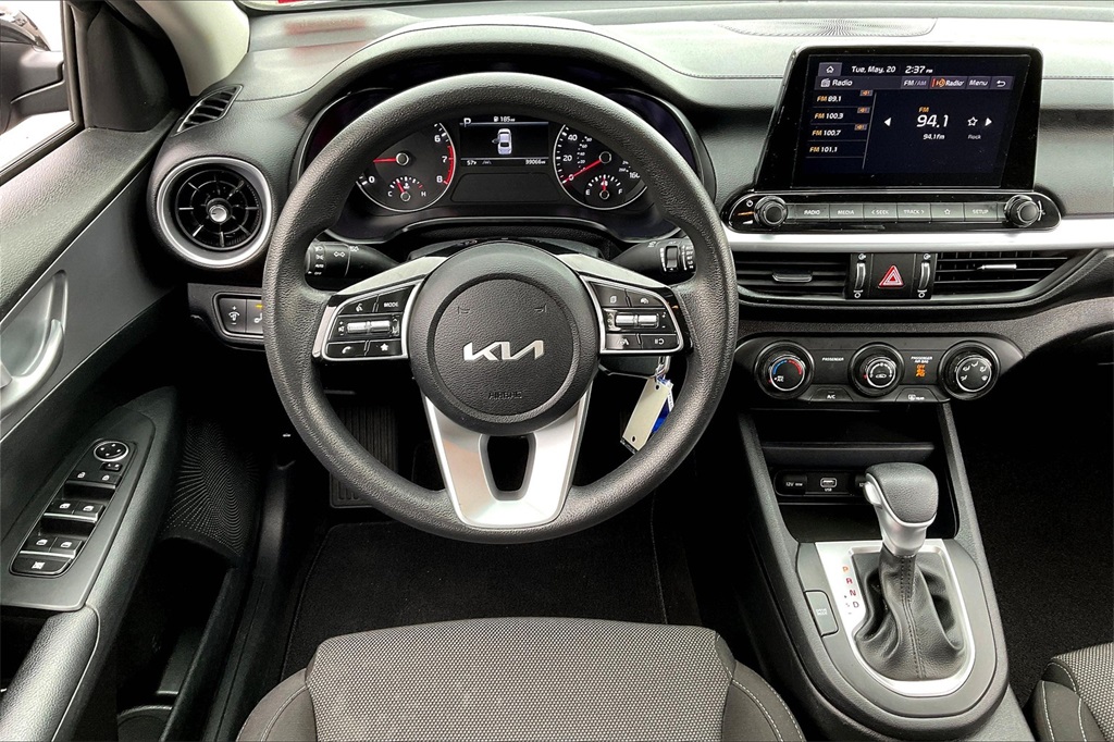 2022 Kia Forte LXS - Photo 16