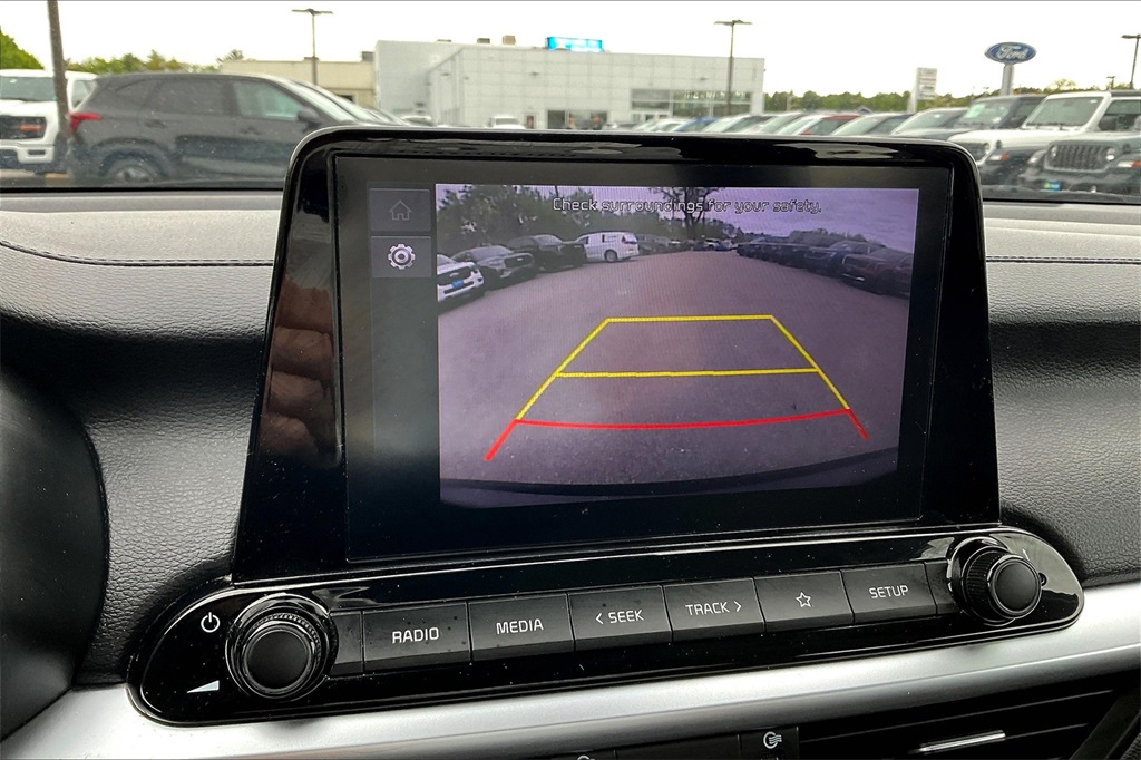 2022 Kia Forte LXS - Photo 18