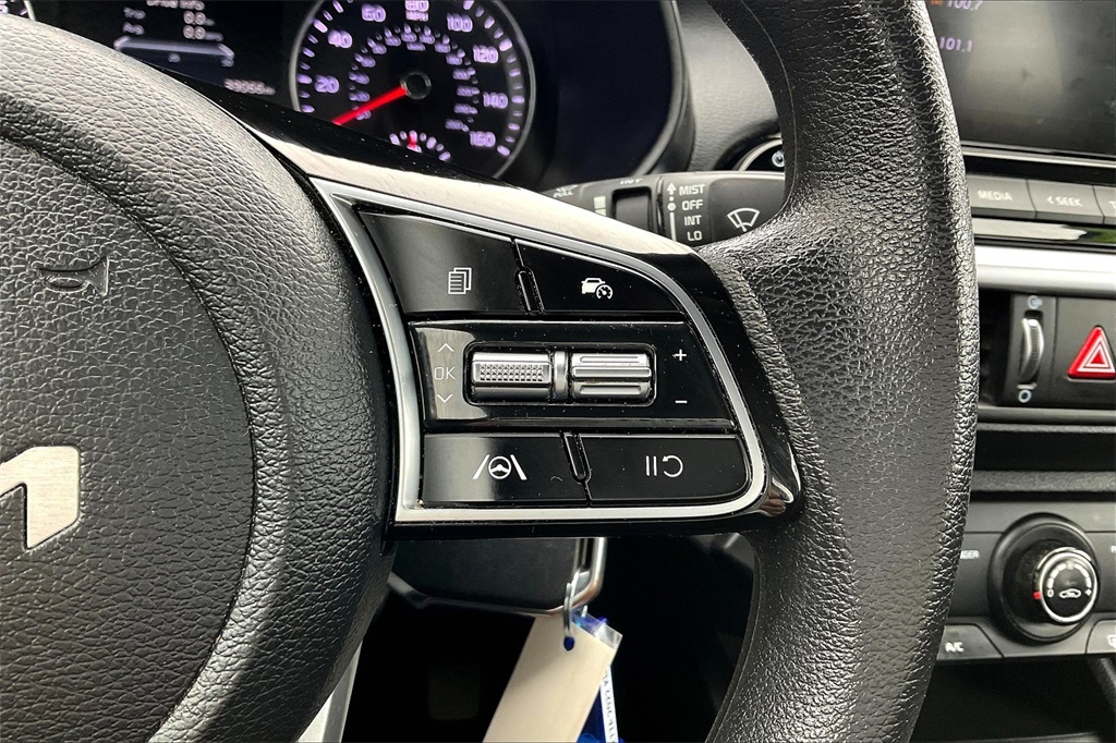 2022 Kia Forte LXS - Photo 22