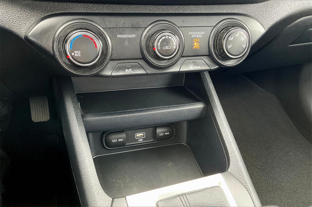 2022 Kia Forte LXS - Photo 24