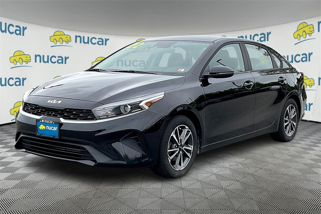 2022 Kia Forte LXS - Photo 3