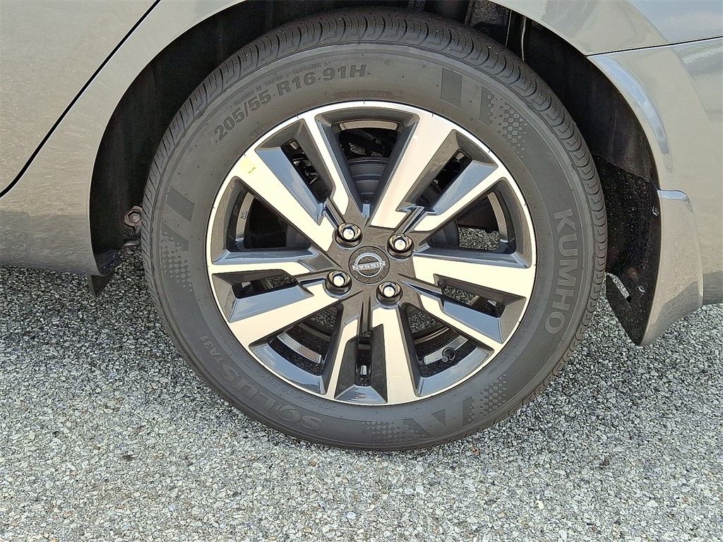 2025 Nissan Versa 1.6 SV - Photo 5