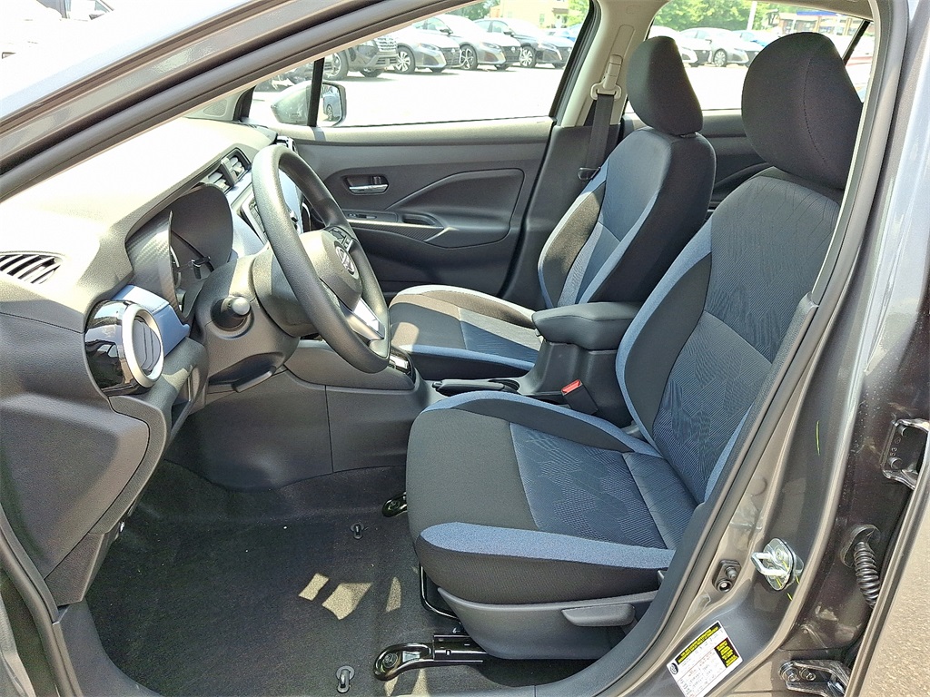 2025 Nissan Versa 1.6 SV - Photo 9