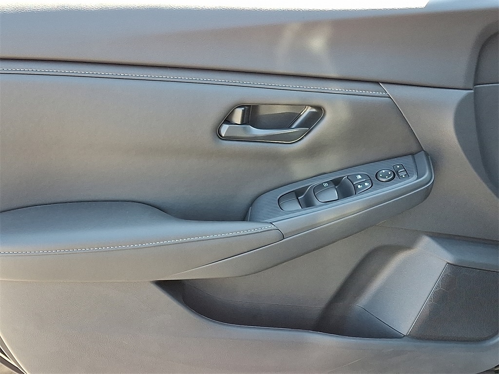 2025 Nissan Sentra S - Photo 8