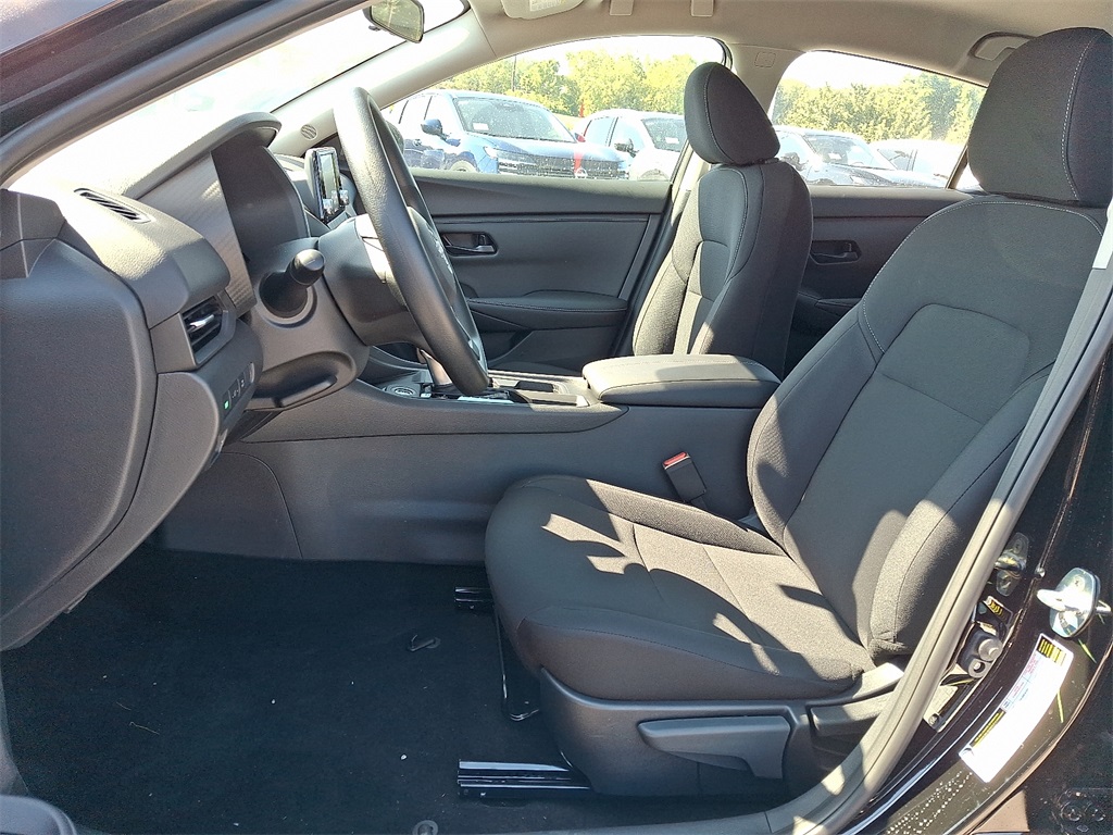 2025 Nissan Sentra S - Photo 9