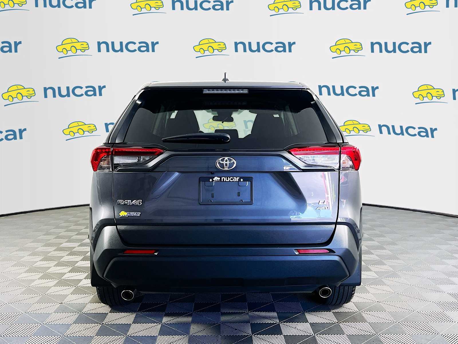 2022 Toyota RAV4 LE - Photo 6
