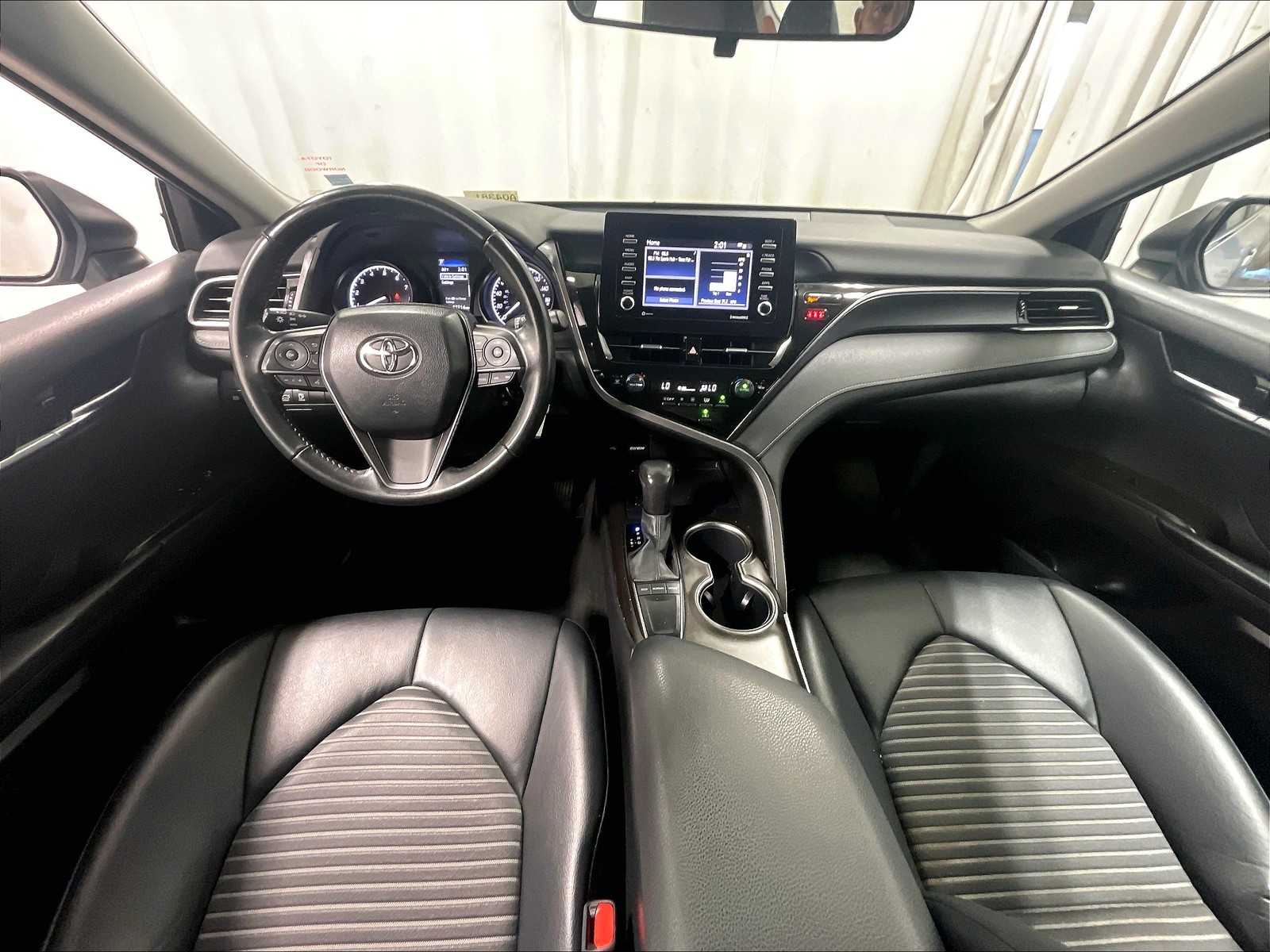 2023 Toyota Camry SE - Photo 21