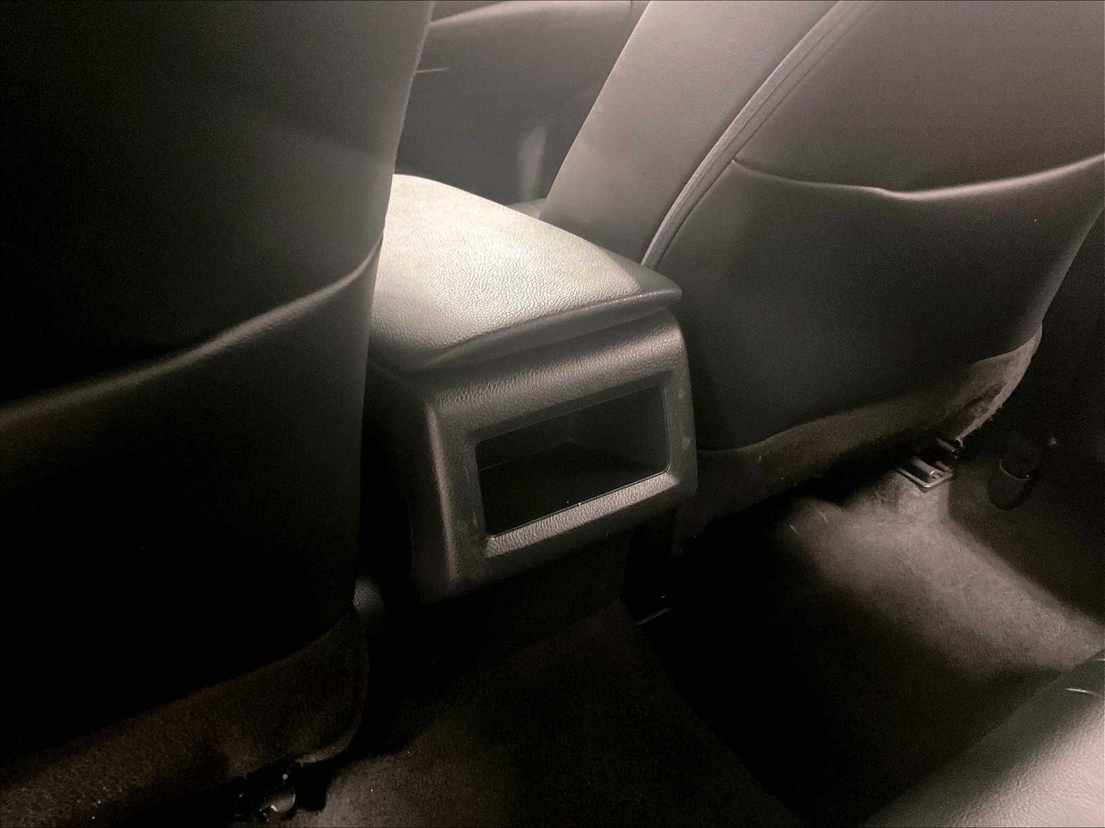 2023 Toyota Camry SE - Photo 27