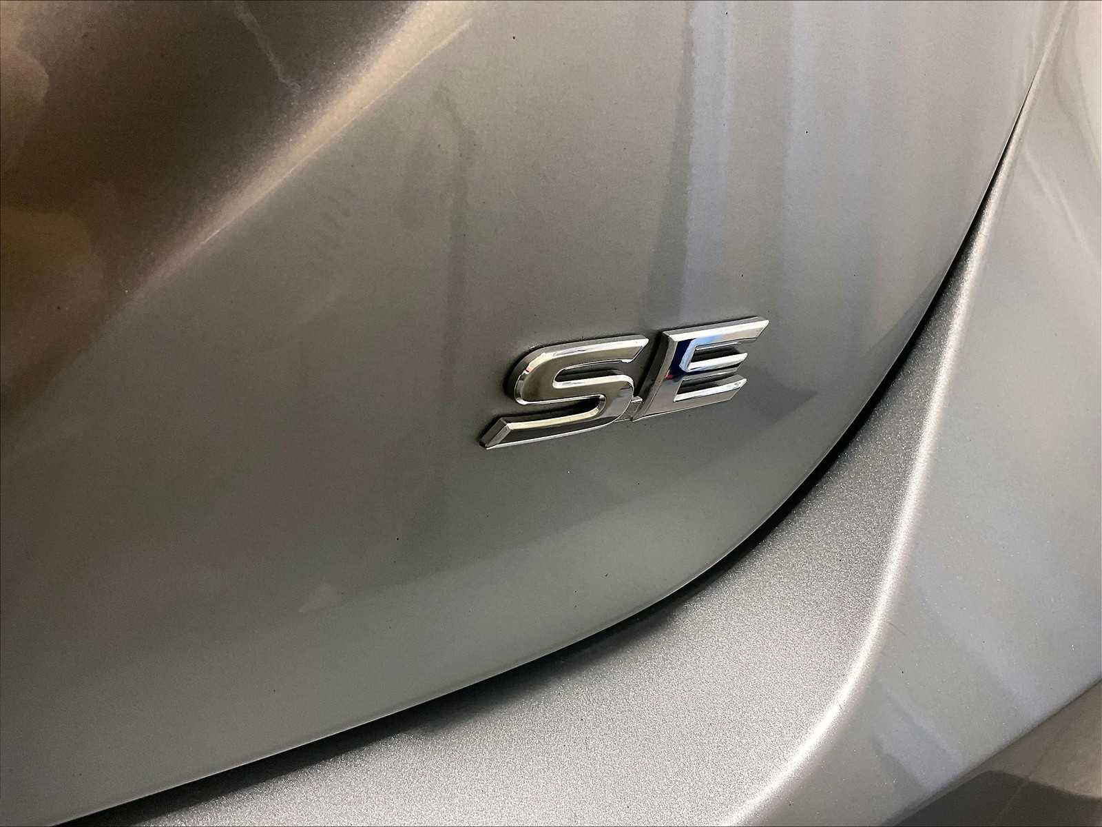2023 Toyota Camry SE - Photo 28