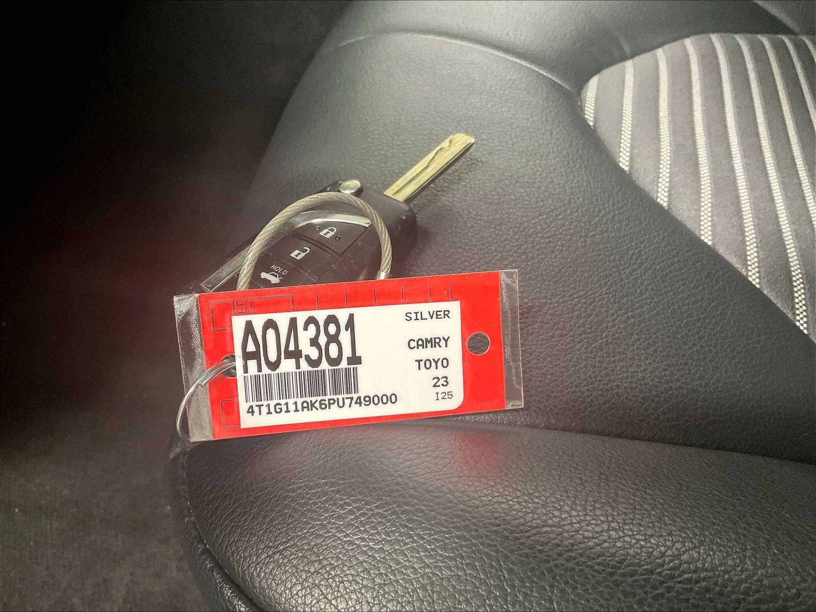 2023 Toyota Camry SE - Photo 30