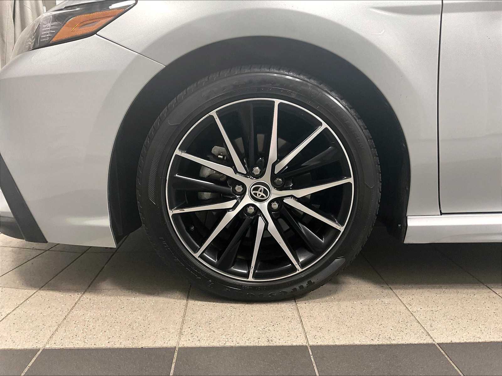 2023 Toyota Camry SE - Photo 7