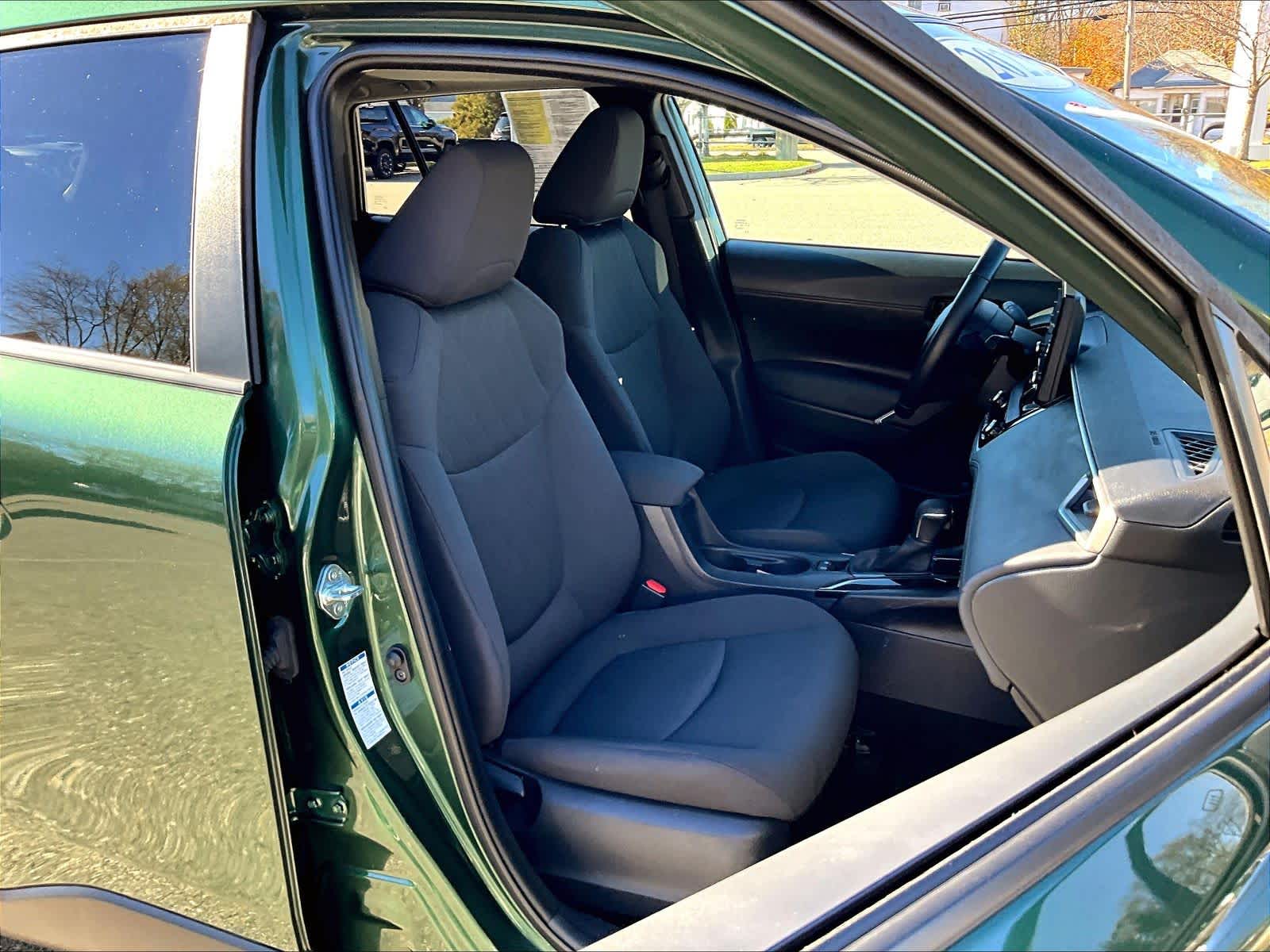 2022 Toyota Corolla Cross LE - Photo 11