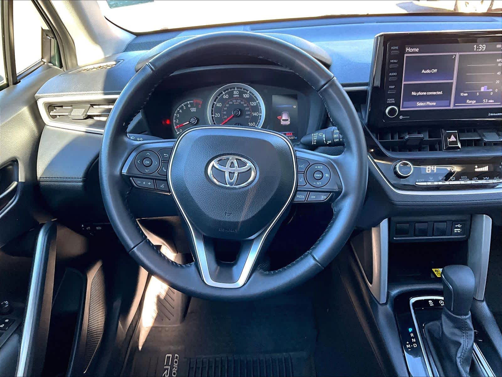 2022 Toyota Corolla Cross LE - Photo 17