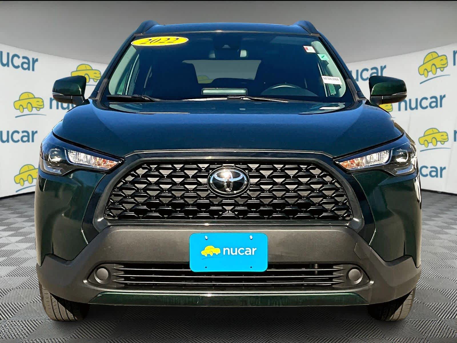 2022 Toyota Corolla Cross LE - Photo 2