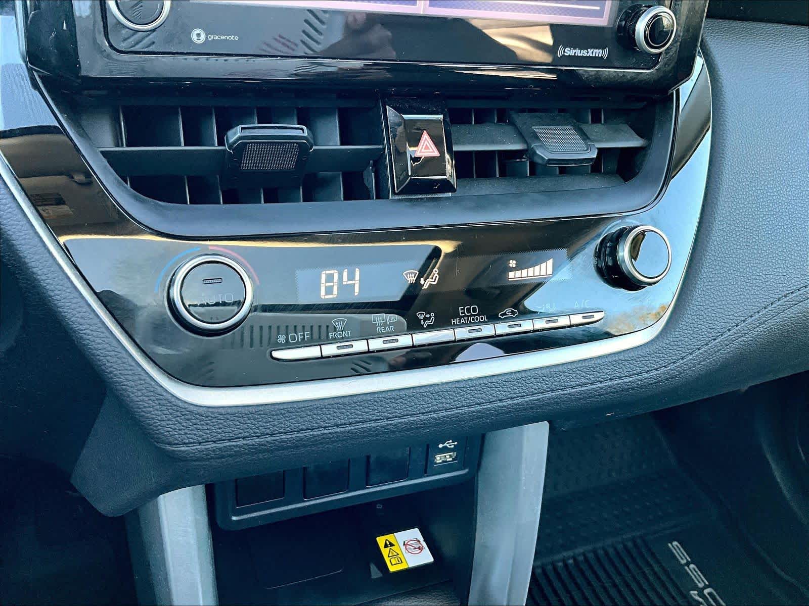 2022 Toyota Corolla Cross LE - Photo 26