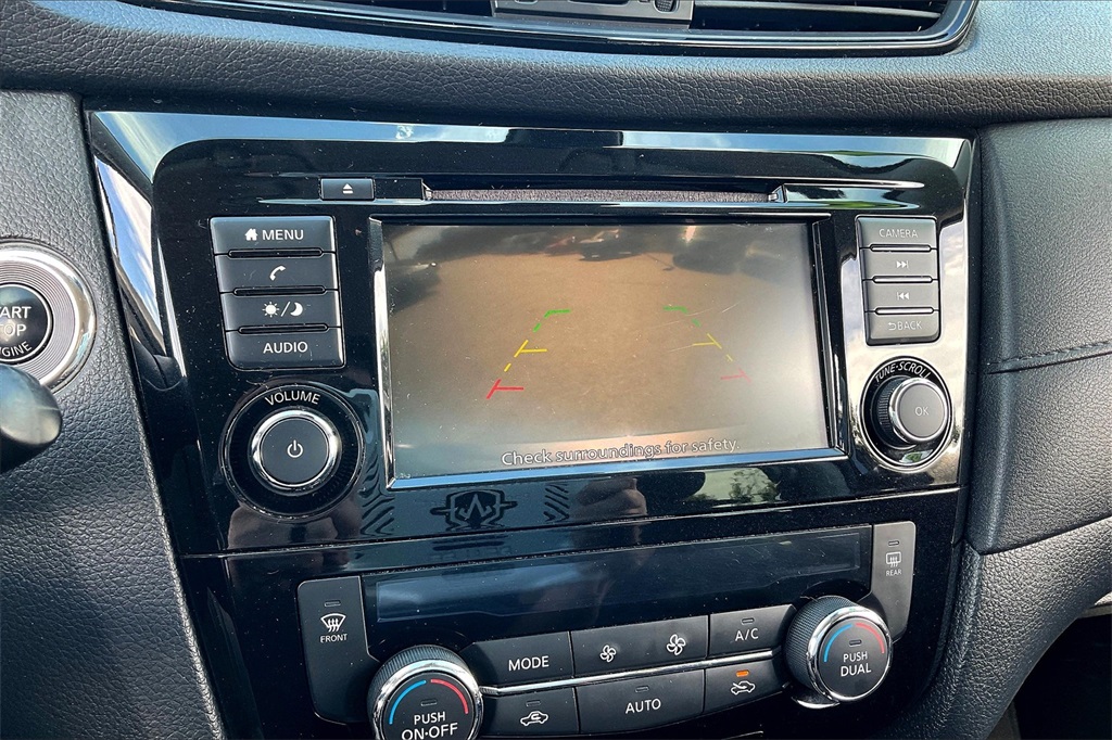 2020 Nissan Rogue SV - Photo 18