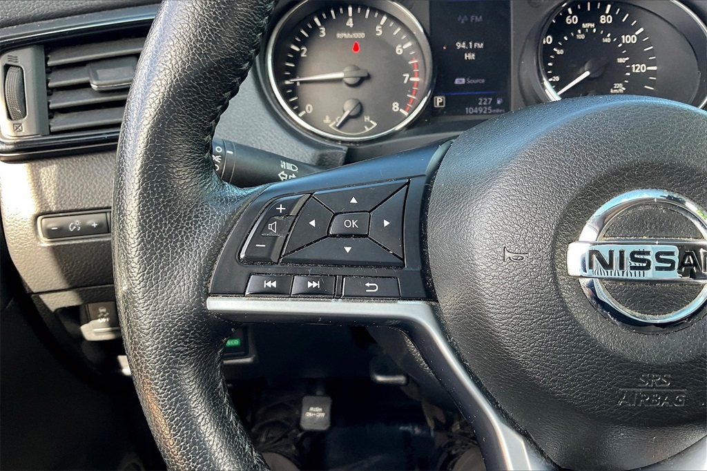 2020 Nissan Rogue SV - Photo 21