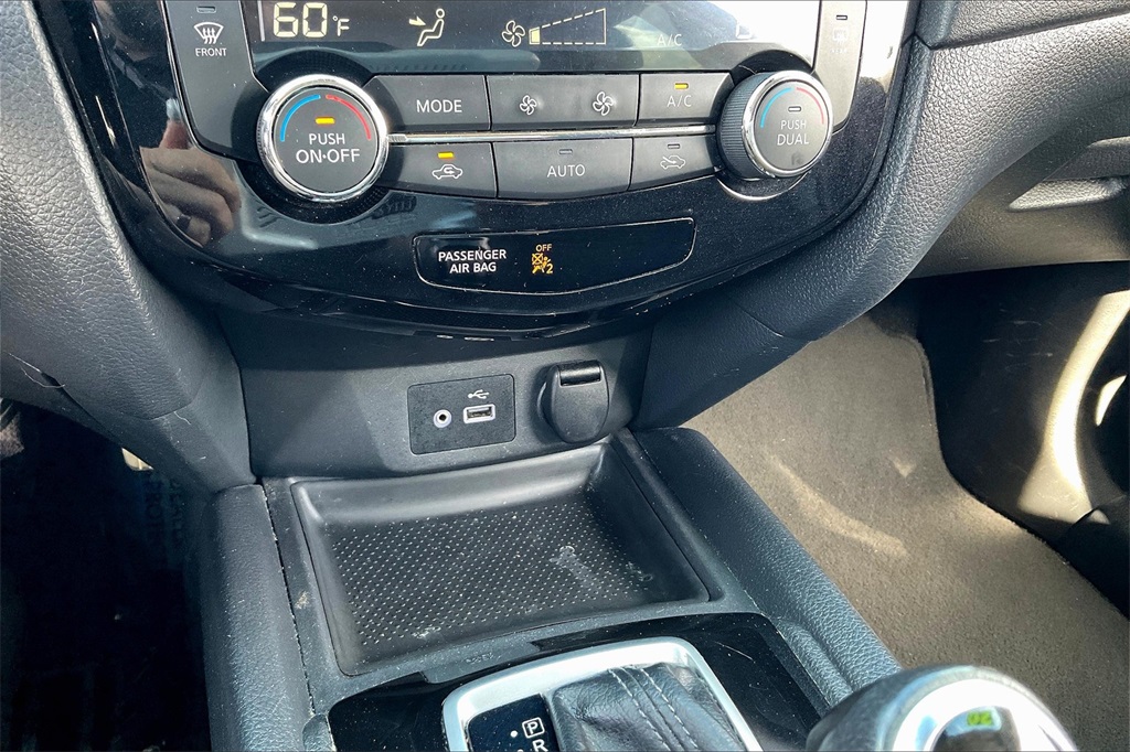 2020 Nissan Rogue SV - Photo 24