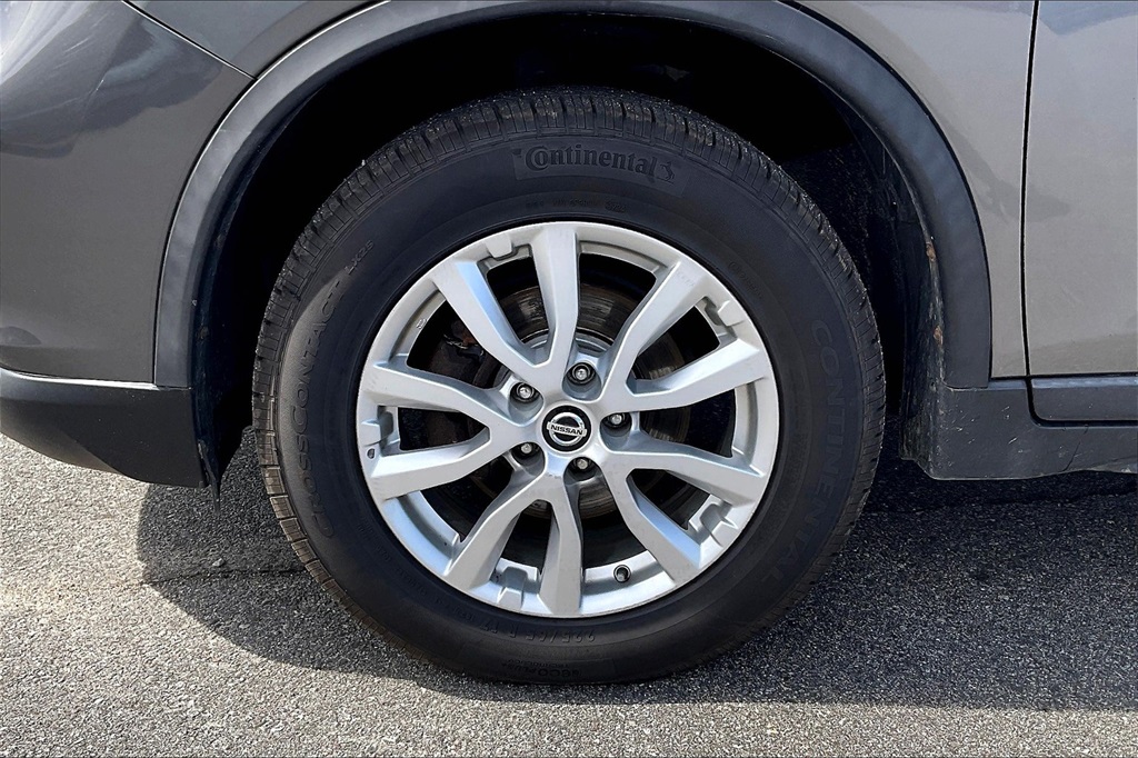 2020 Nissan Rogue SV - Photo 7