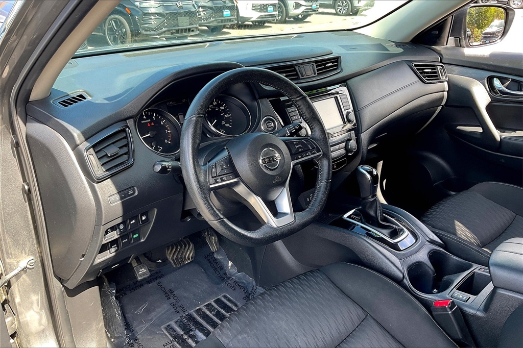 2020 Nissan Rogue SV - Photo 8