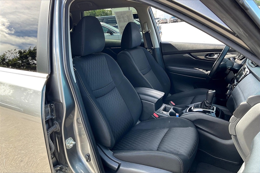 2020 Nissan Rogue SV - Photo 10