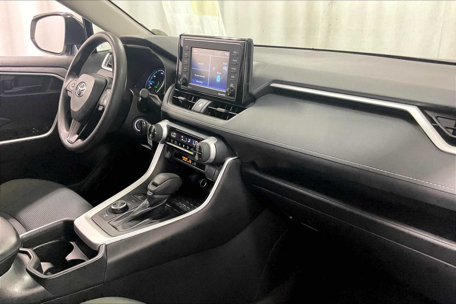 2021 Toyota RAV4 Hybrid LE - Photo 14