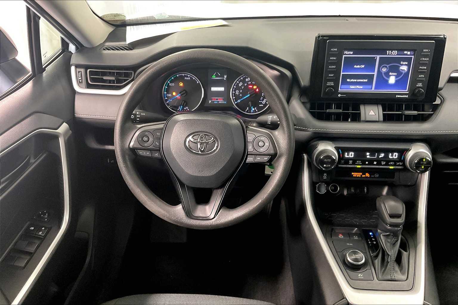2021 Toyota RAV4 Hybrid LE - Photo 17