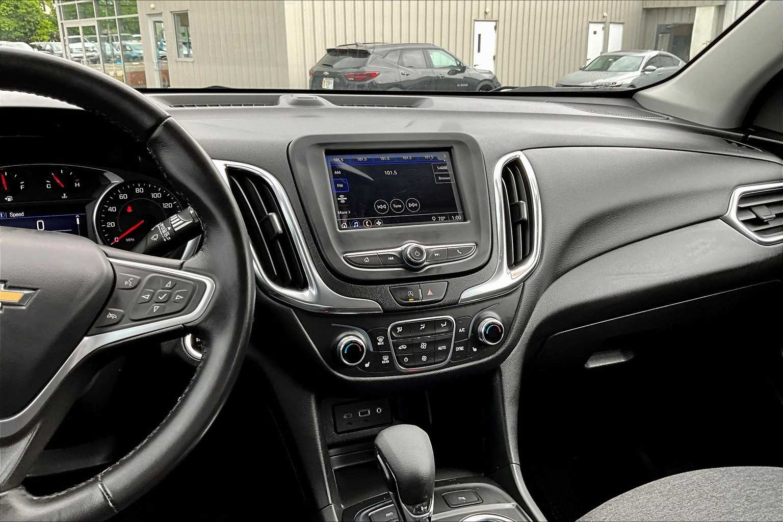 2022 Chevrolet Equinox LT - Photo 18