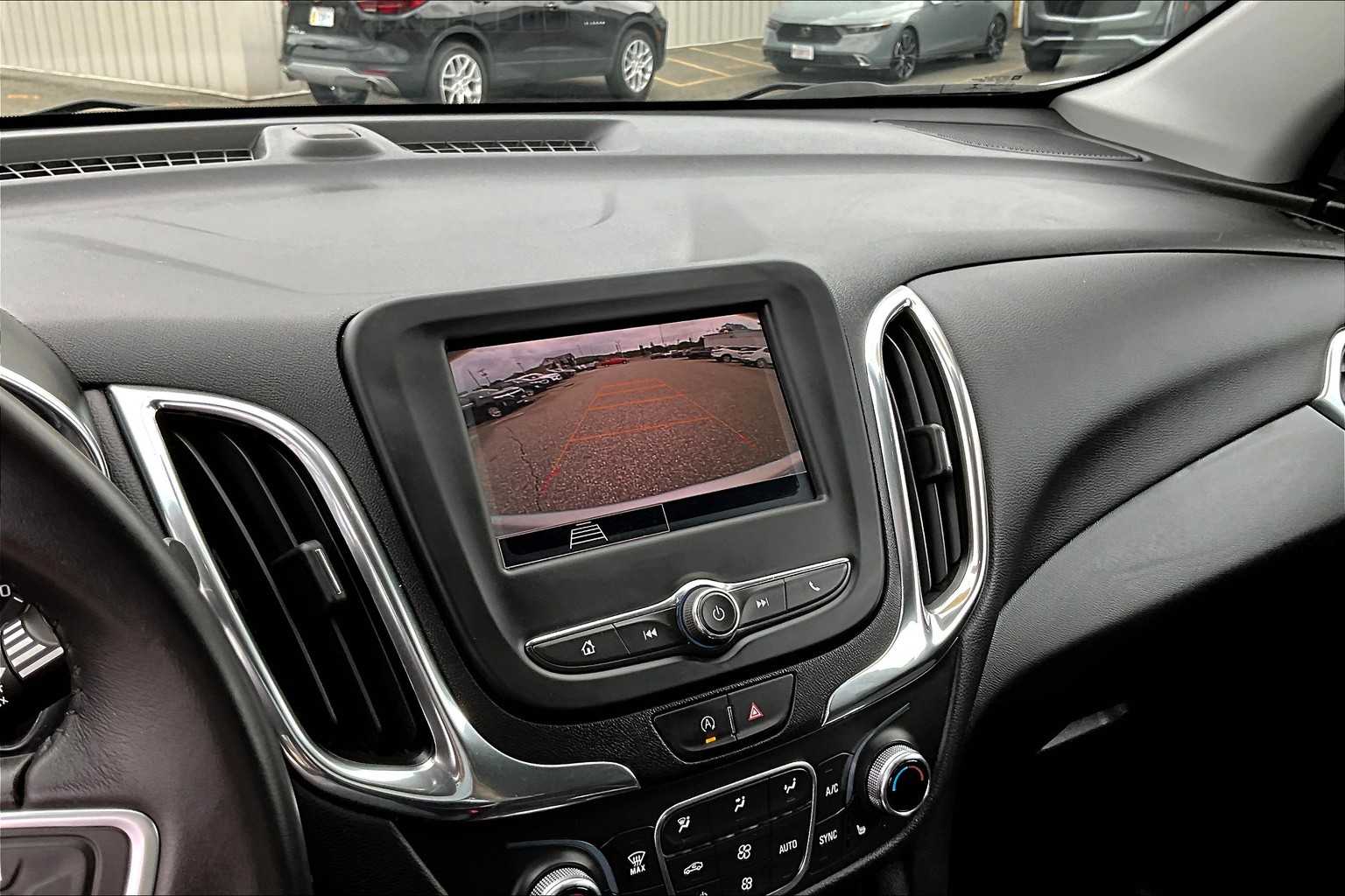 2022 Chevrolet Equinox LT - Photo 19