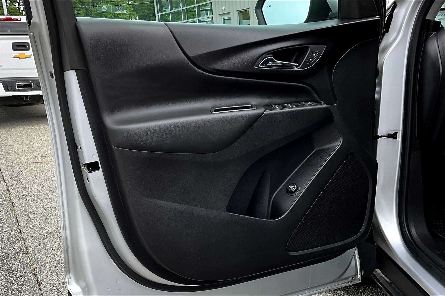 2022 Chevrolet Equinox LT - Photo 9