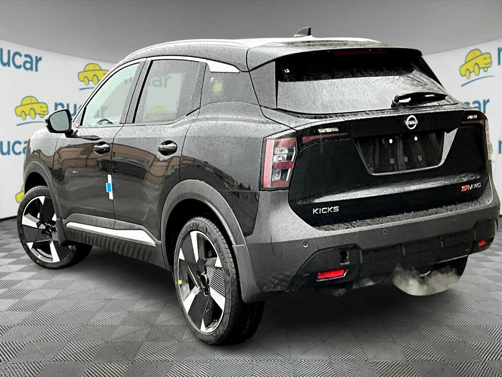 2026 Nissan Kicks SR - Photo 4