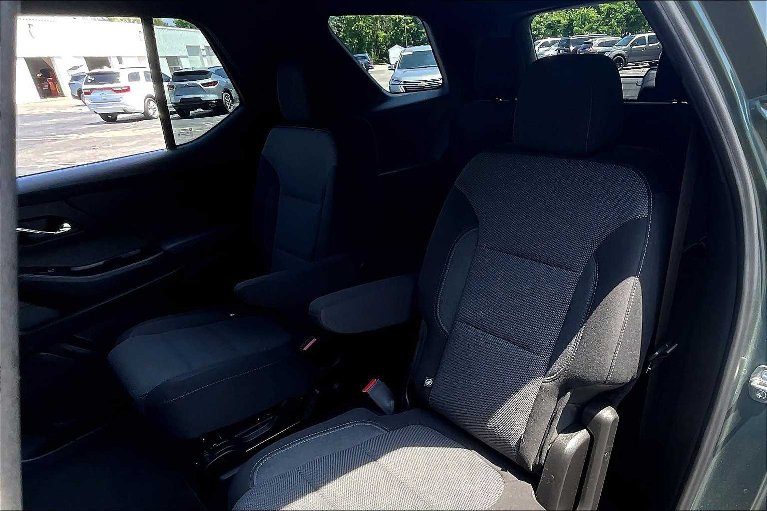 2022 Chevrolet Traverse LT Cloth - Photo 14