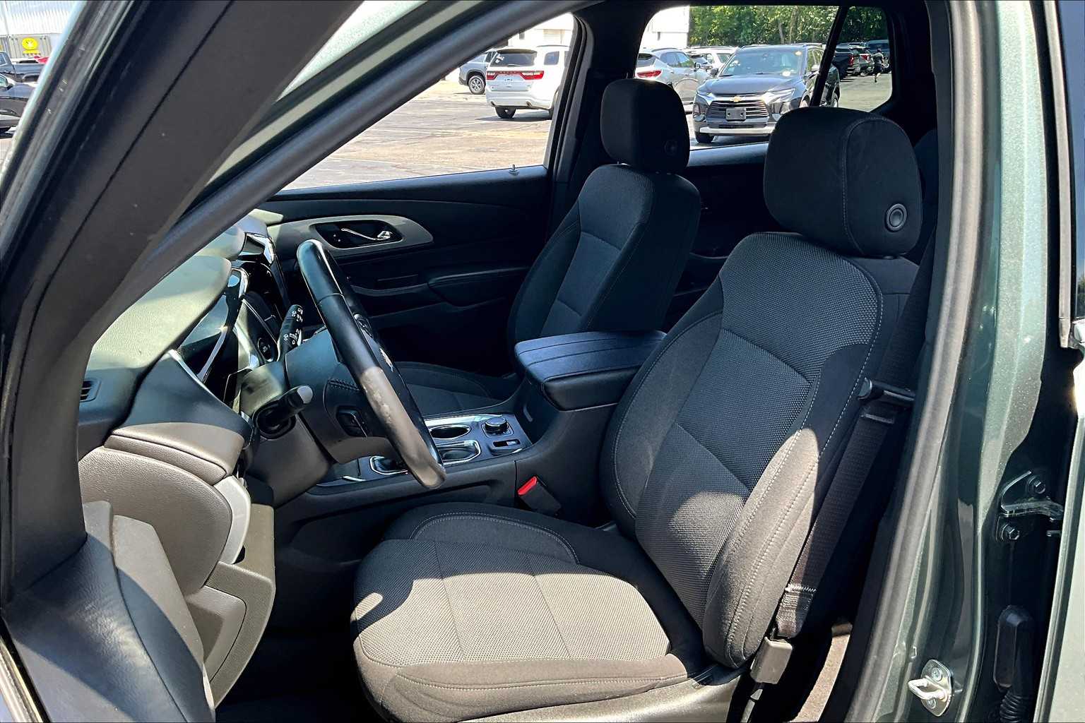 2022 Chevrolet Traverse LT Cloth - Photo 10