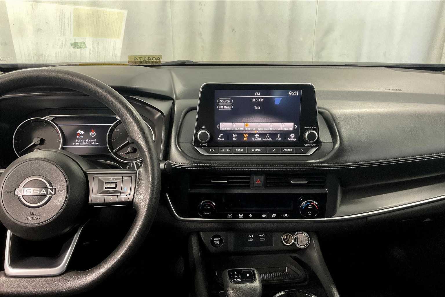 2024 Nissan Rogue SV - Photo 18