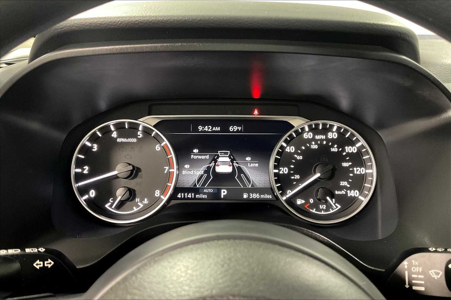 2024 Nissan Rogue SV - Photo 24