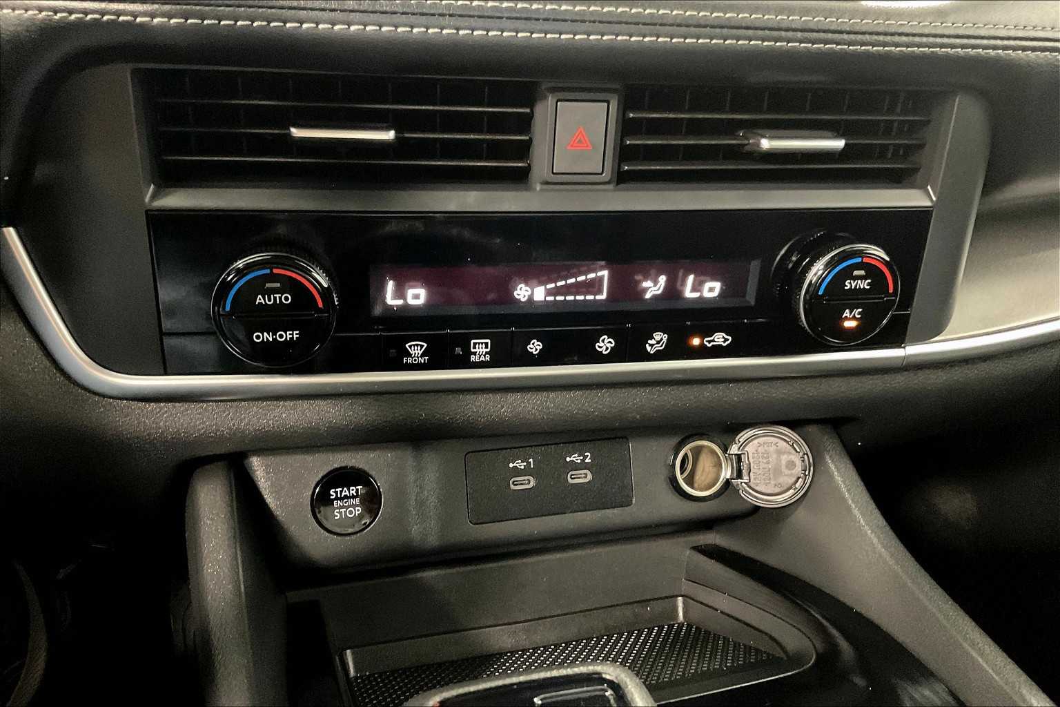 2024 Nissan Rogue SV - Photo 25