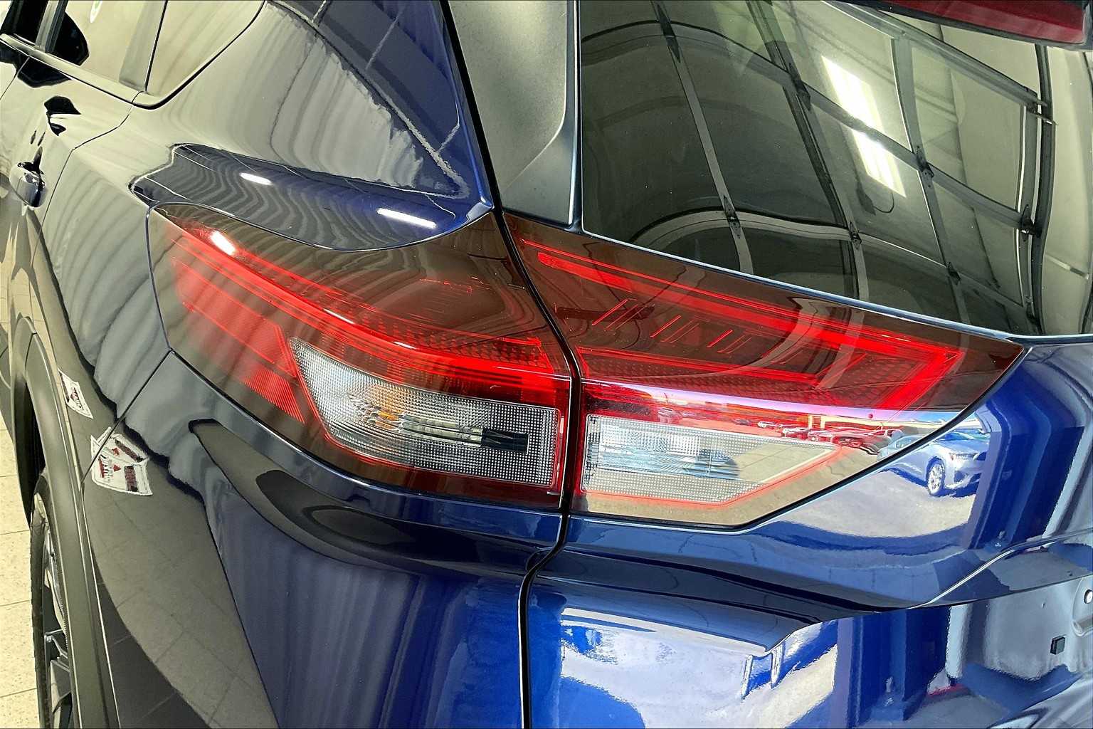 2024 Nissan Rogue SV - Photo 33