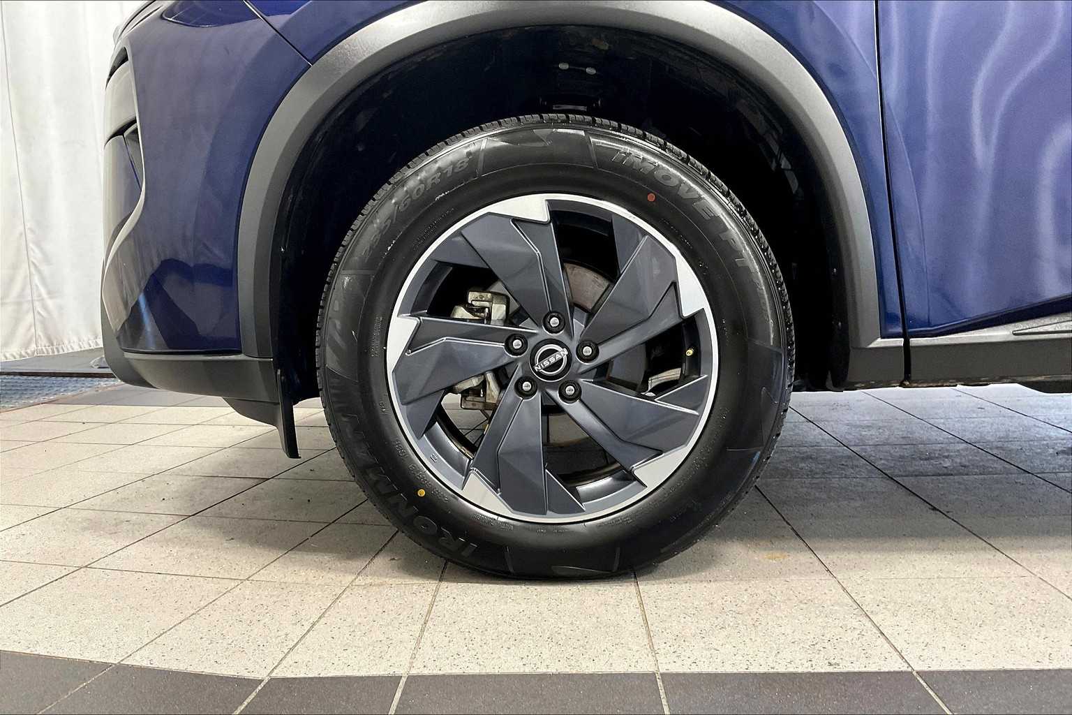 2024 Nissan Rogue SV - Photo 7