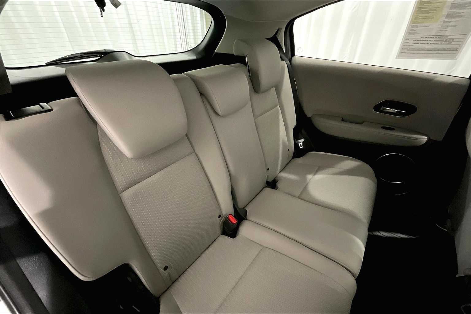 2017 Honda HR-V EX - Photo 16