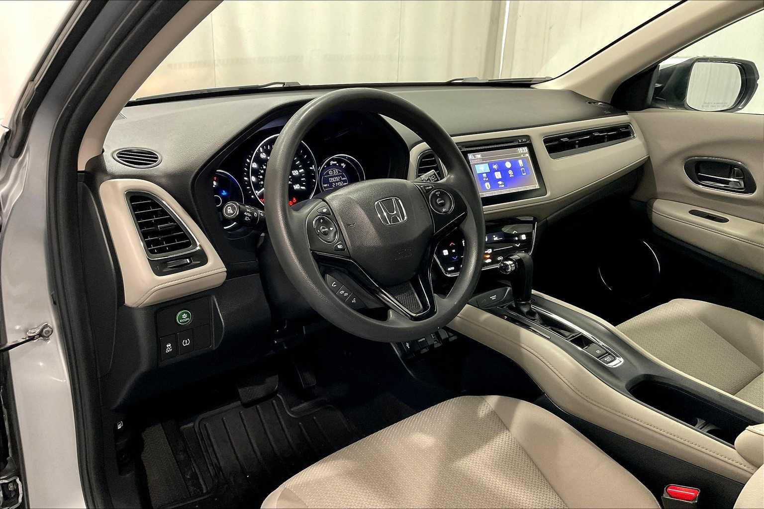 2017 Honda HR-V EX - Photo 8