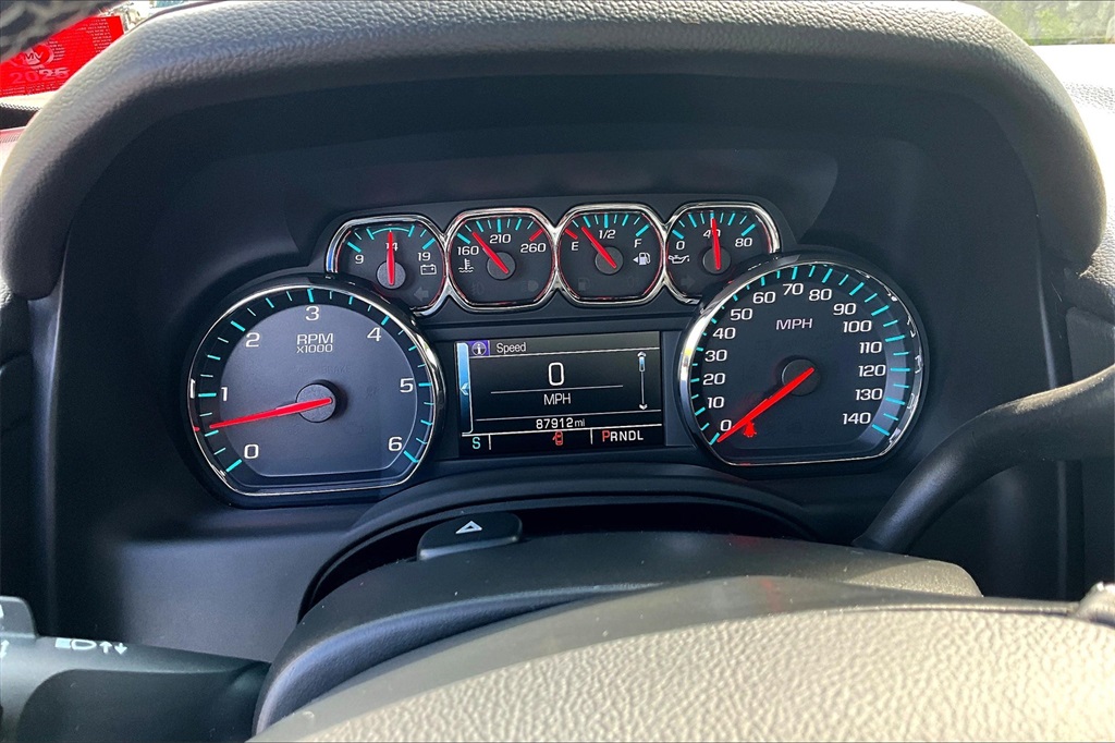 2019 Chevrolet Tahoe LS - Photo 24