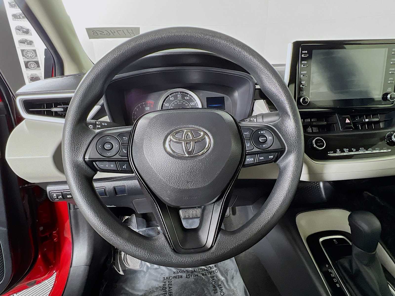 2020 Toyota Corolla LE - Photo 11
